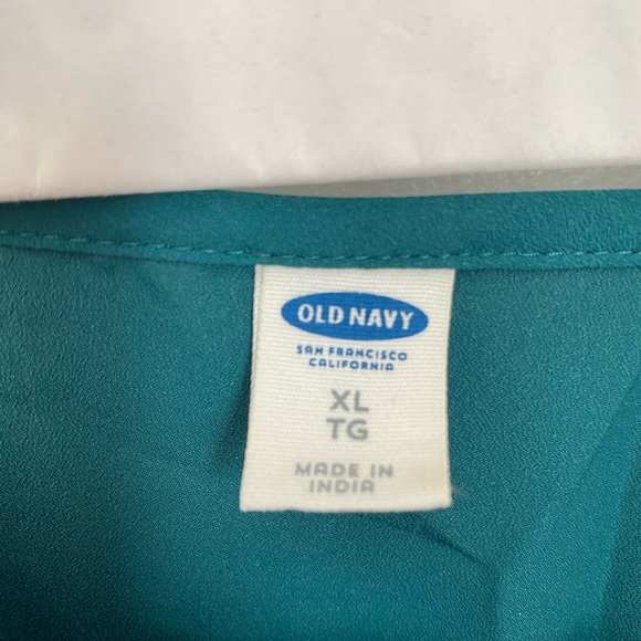 Green blouse - Picture 2 of 3